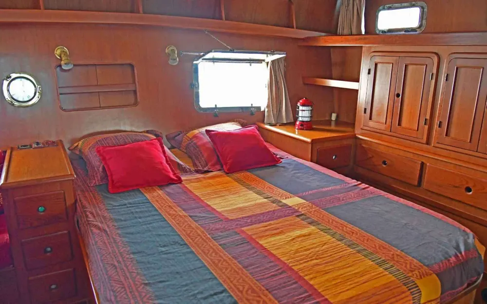 slider 32 Trader  44