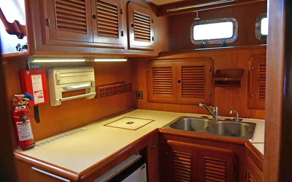 slider 33 Trader  44