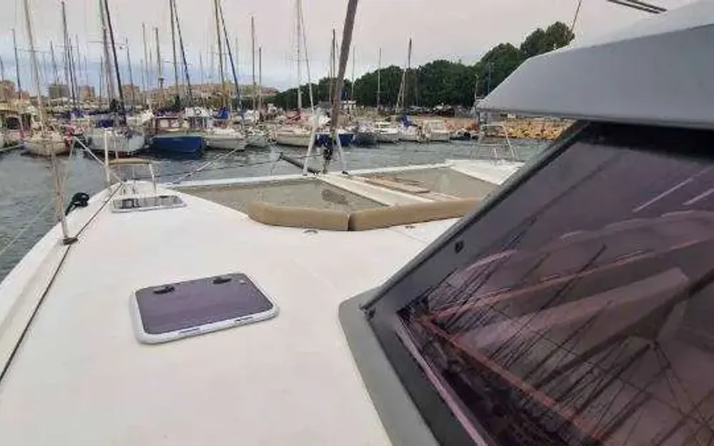 slider 8 Nautitech  46