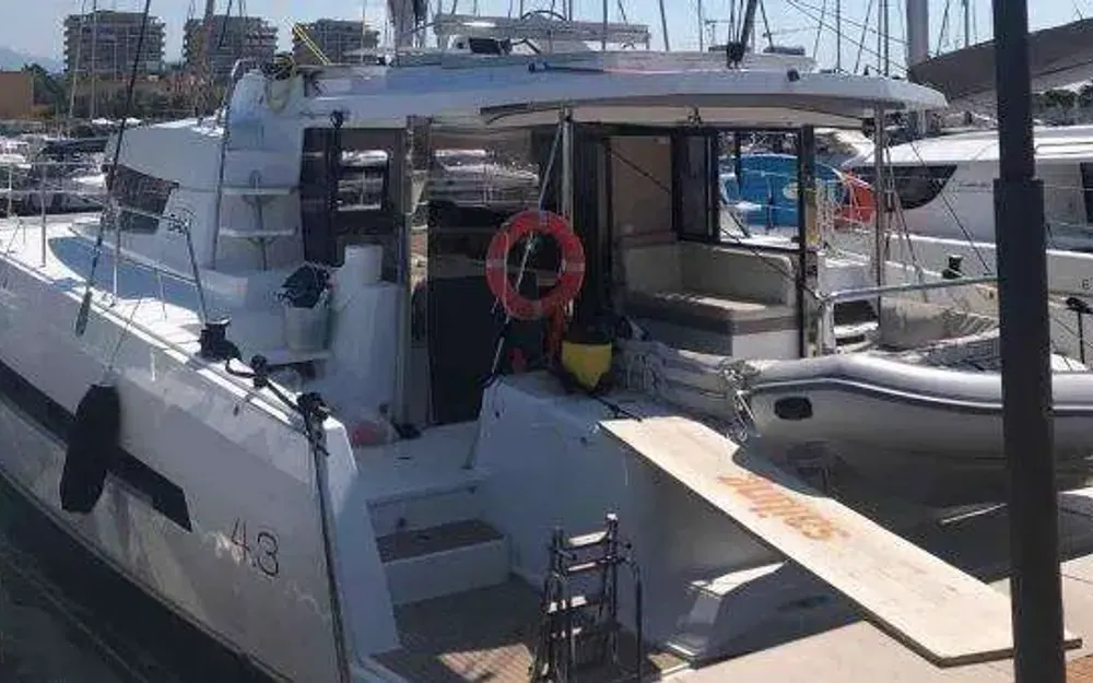 slider 0 Bali Catamarans Bali 4.3