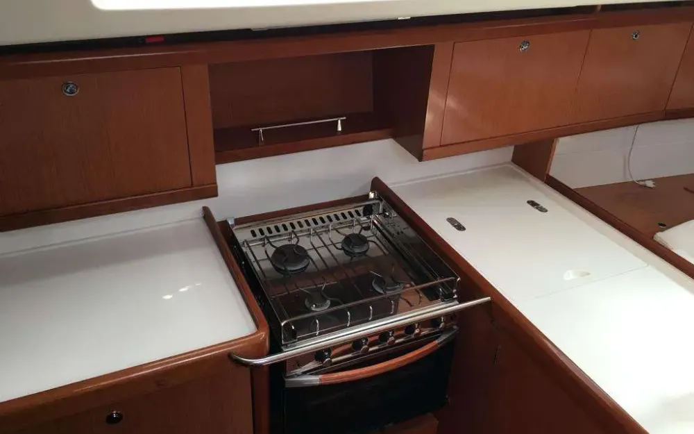 slider 10 Beneteau Oceanis 46