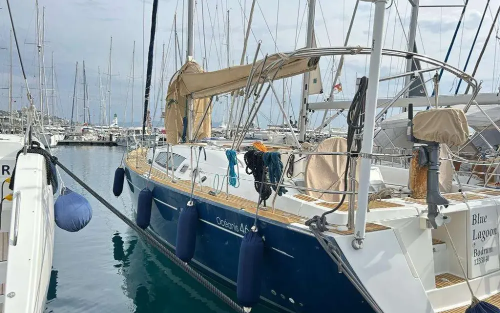 slider 1 Beneteau Oceanis 46