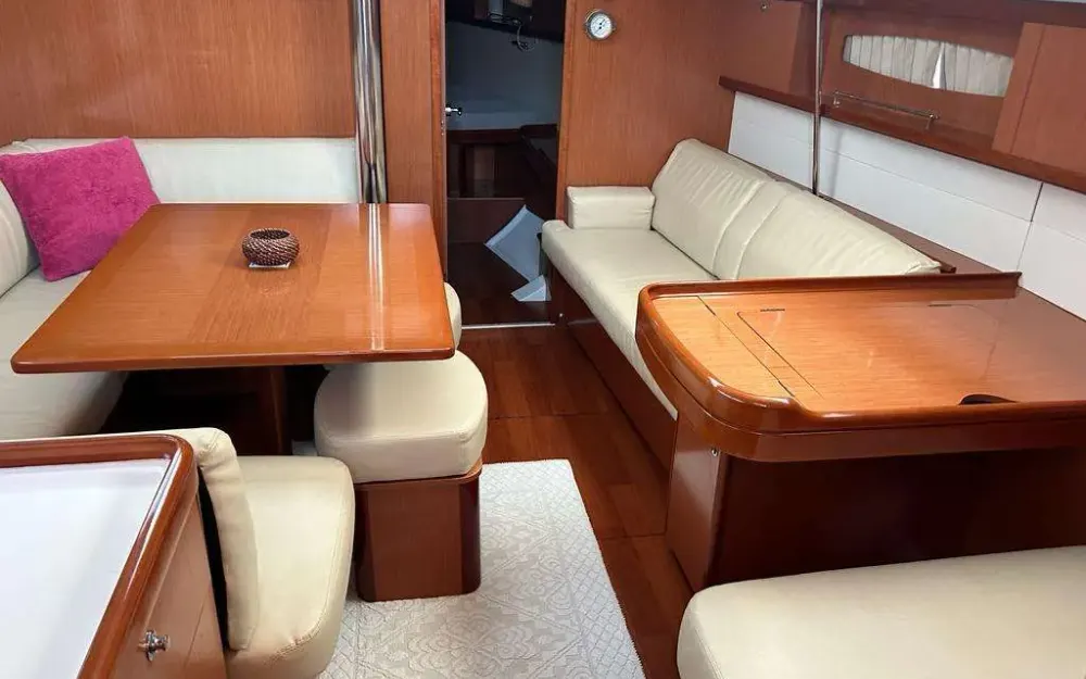 slider 19 Beneteau Oceanis 46