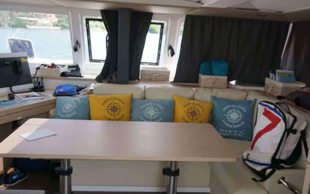 slider 17 Fountaine Pajot Lucia 40