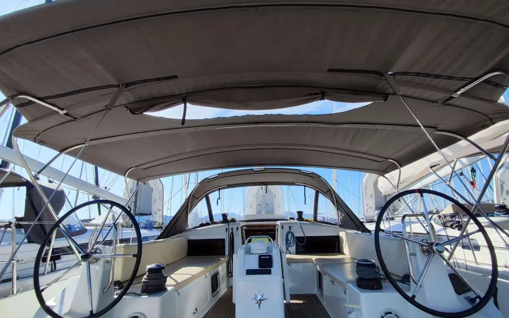 slider 13 Jeanneau Sun Odyssey 490