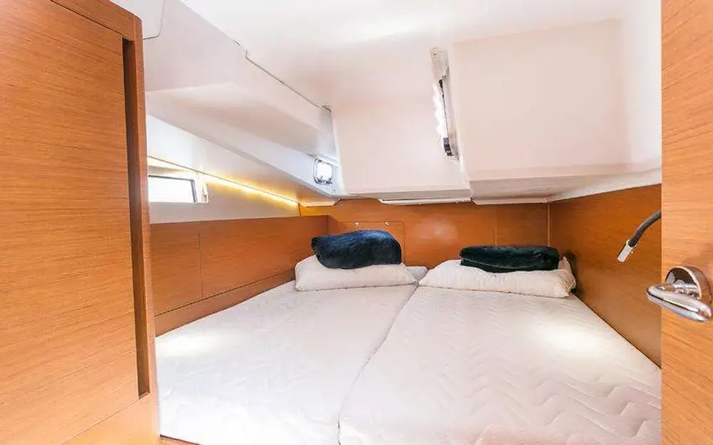 slider 14 Jeanneau Sun Odyssey 490
