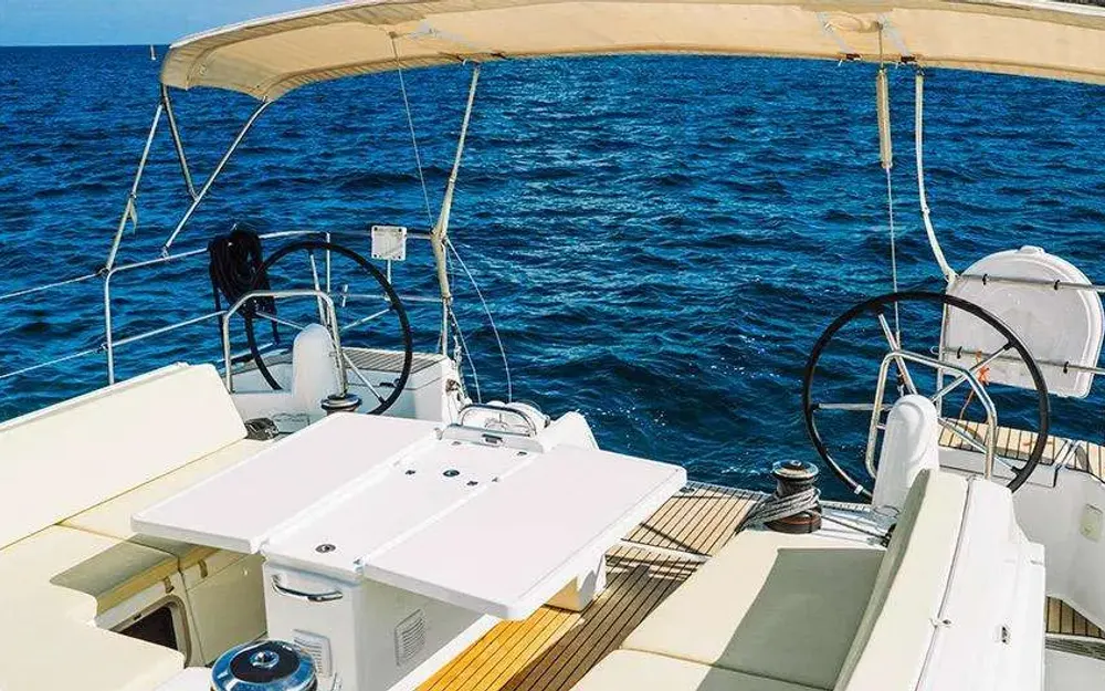 slider 17 Jeanneau Sun Odyssey 490