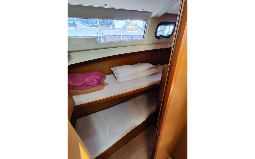 slider 20 Jeanneau Sun Odyssey 490