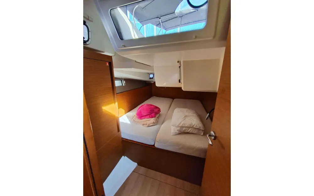 slider 30 Jeanneau Sun Odyssey 490