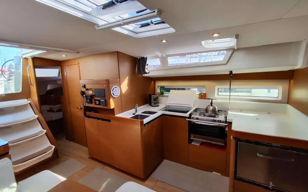 slider 33 Jeanneau Sun Odyssey 490