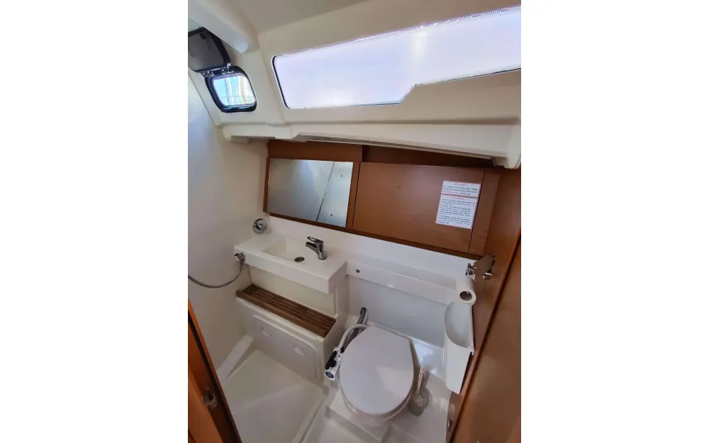 slider 4 Jeanneau Sun Odyssey 490