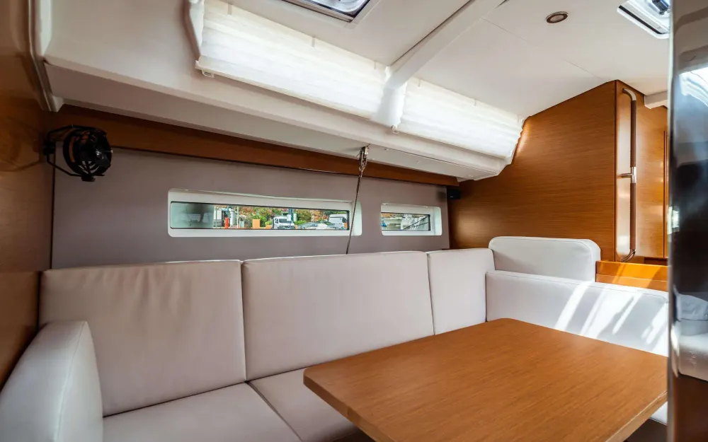 slider 1 Jeanneau Sun Odyssey 440