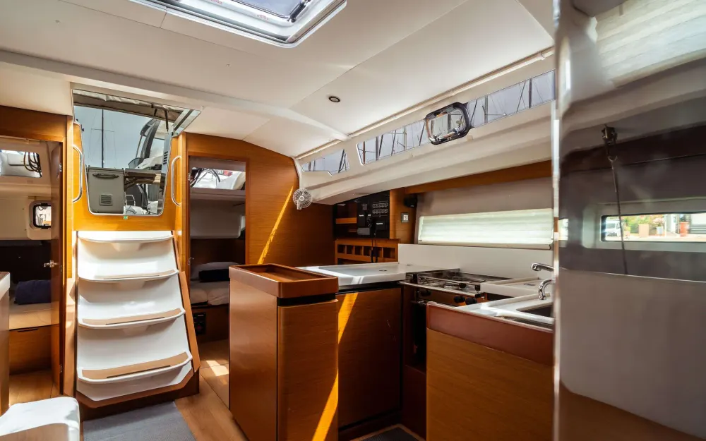 slider 7 Jeanneau Sun Odyssey 440