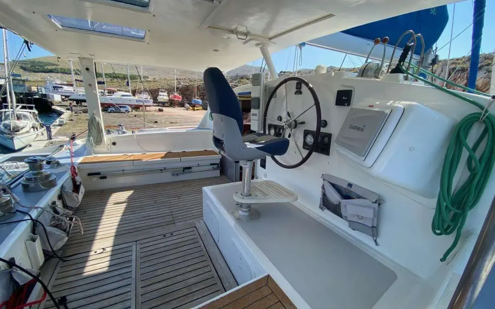 slider 19 Custom Catamaran