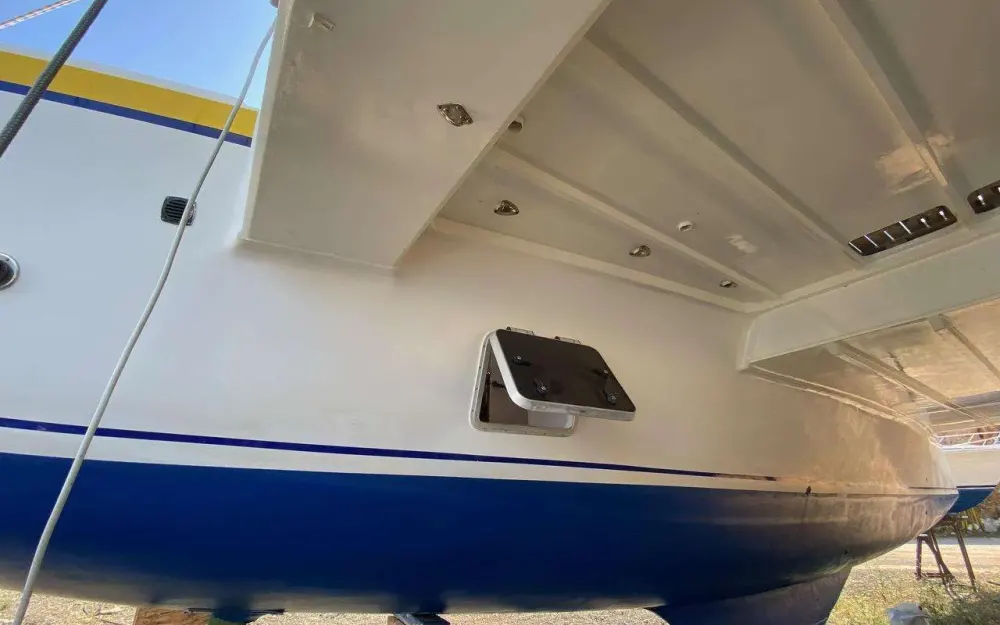 slider 29 Custom Catamaran