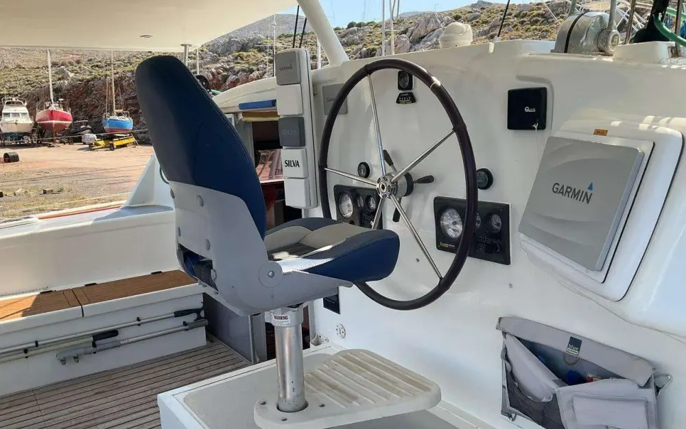 slider 5 Custom Catamaran