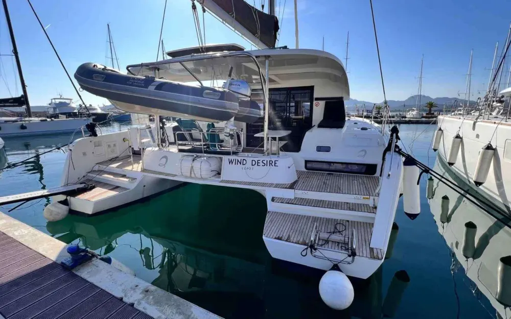slider 5 Lagoon  42