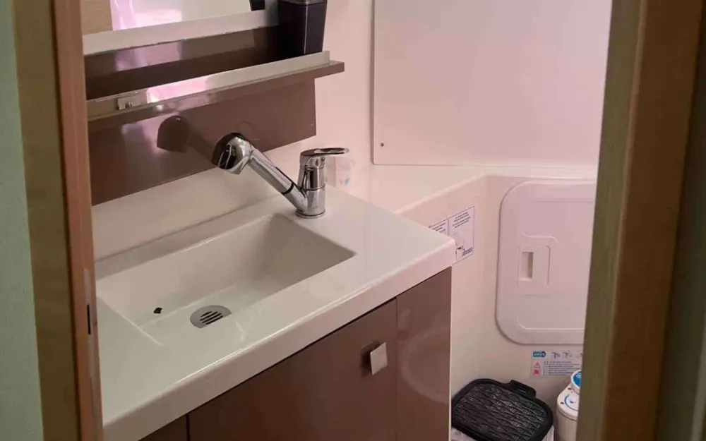 slider 3 Fountaine Pajot Lucia 40