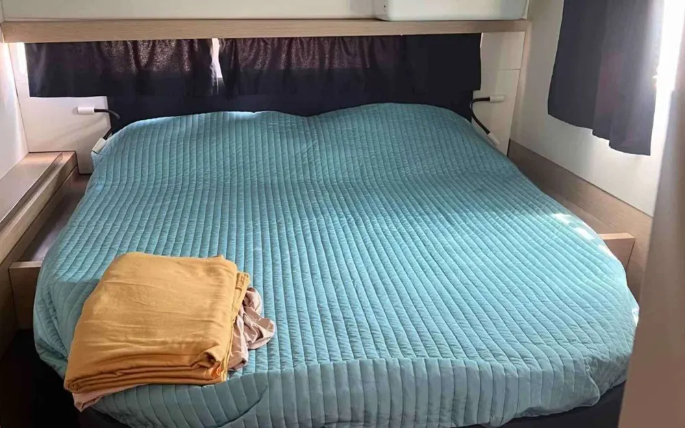 slider 4 Fountaine Pajot Lucia 40