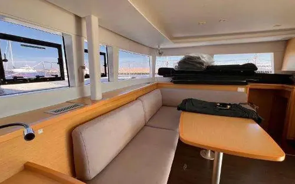 slider 10 Lagoon  450 F