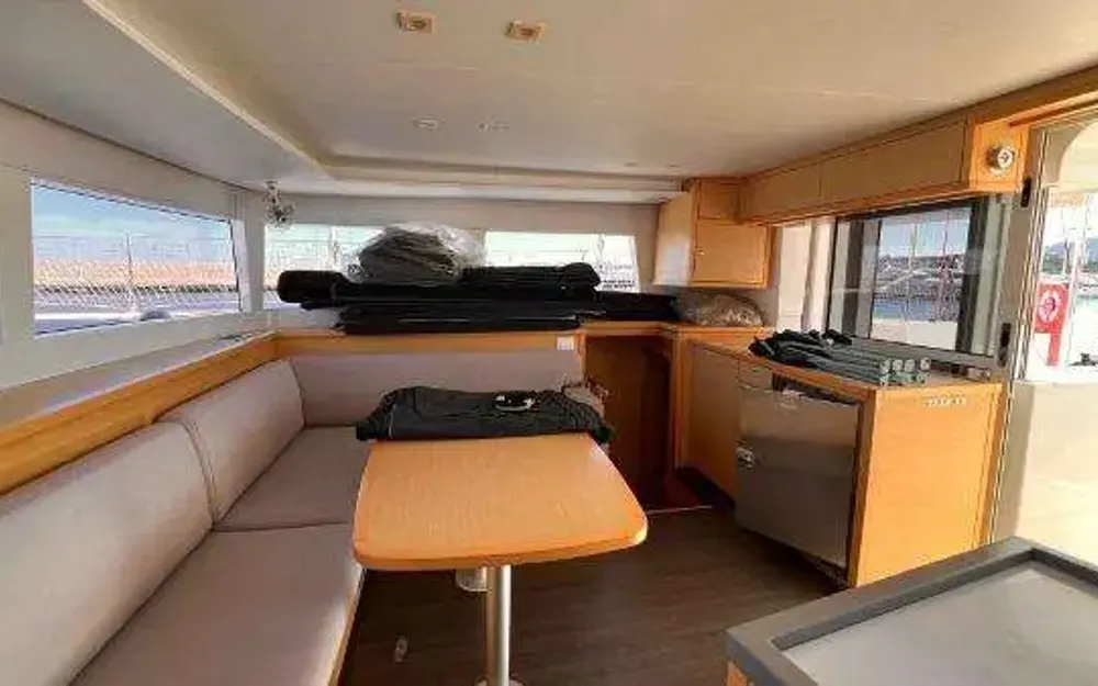 slider 15 Lagoon  450 F