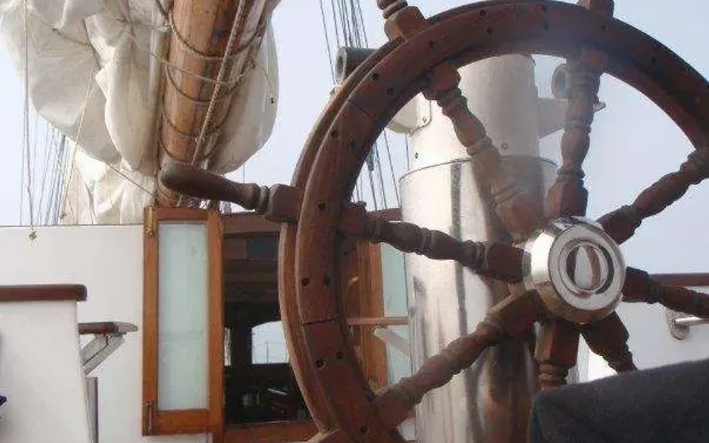 slider 11 Custom Schooner