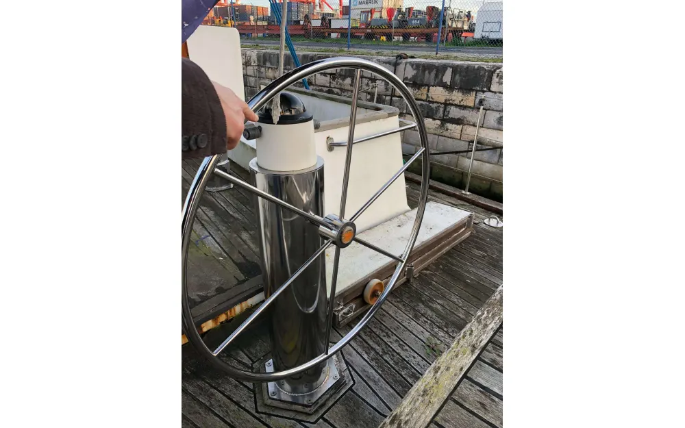 slider 18 Custom Schooner