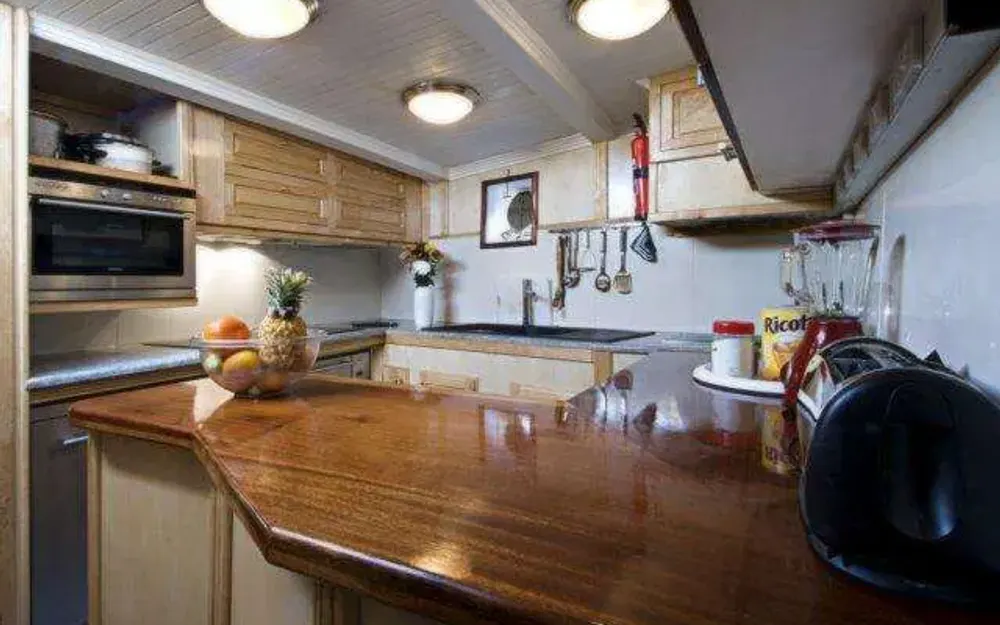 slider 23 Custom Schooner