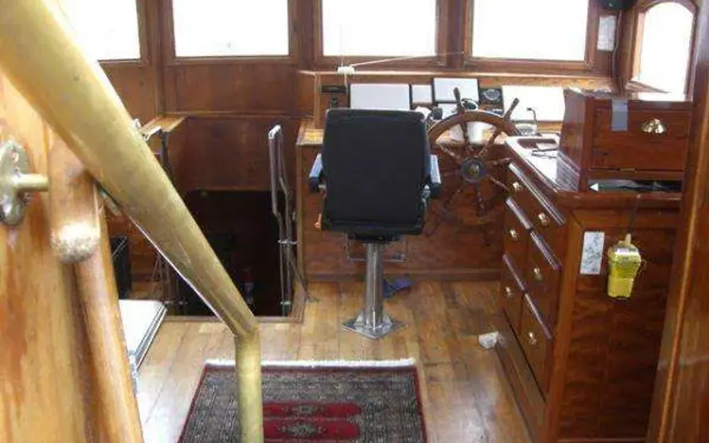 slider 25 Custom Schooner