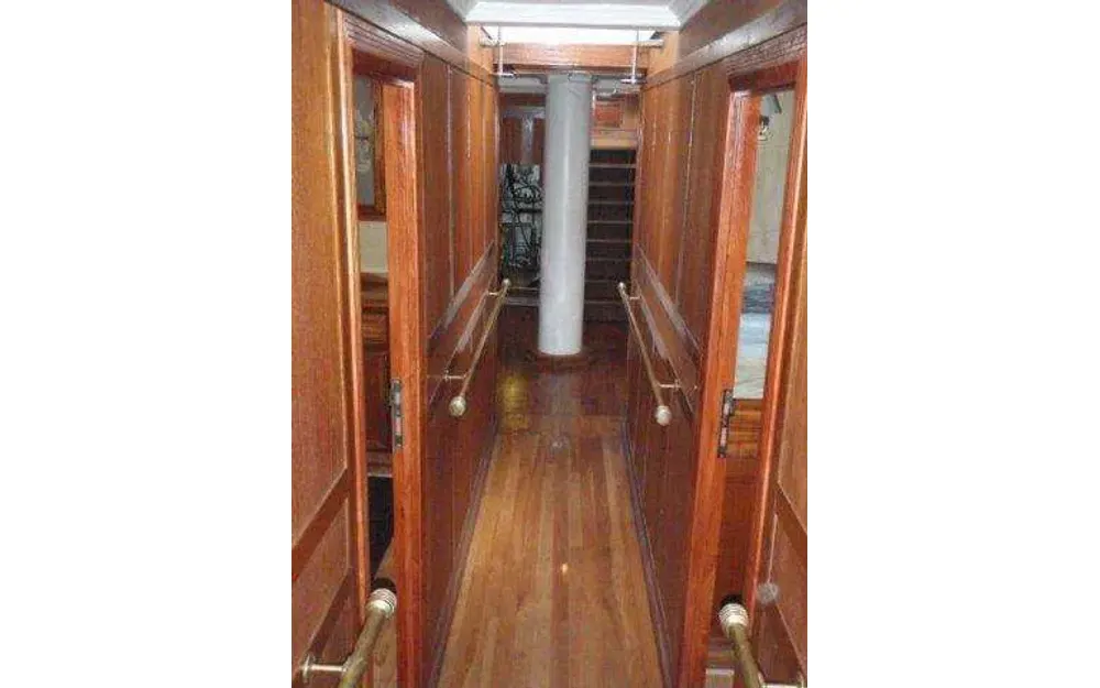 slider 2 Custom Schooner