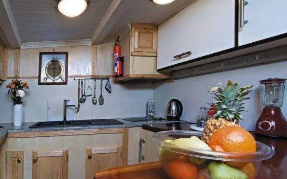 slider 33 Custom Schooner