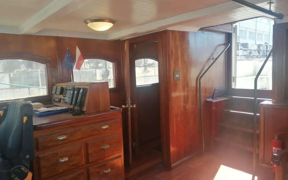 slider 34 Custom Schooner