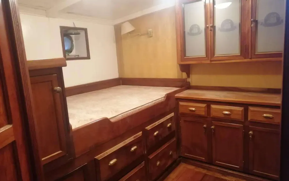 slider 36 Custom Schooner