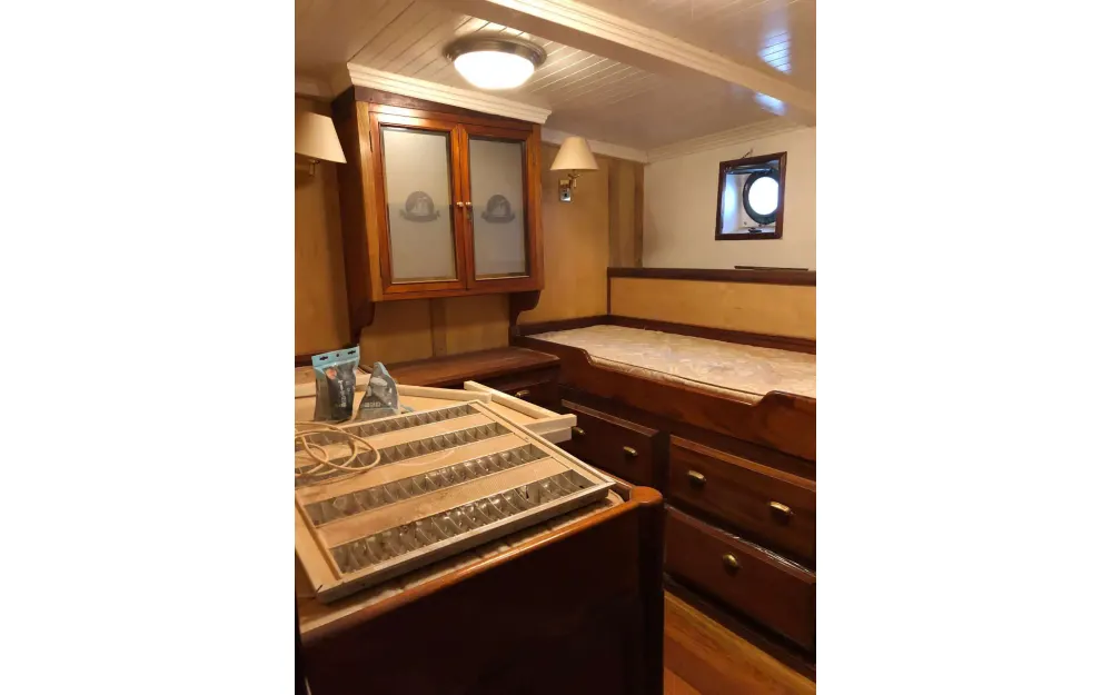 slider 4 Custom Schooner