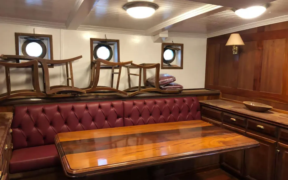 slider 5 Custom Schooner