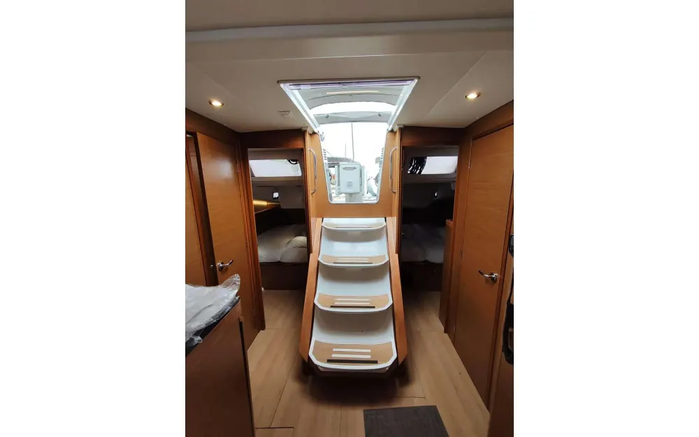 slider 11 Jeanneau Sun Odyssey 490