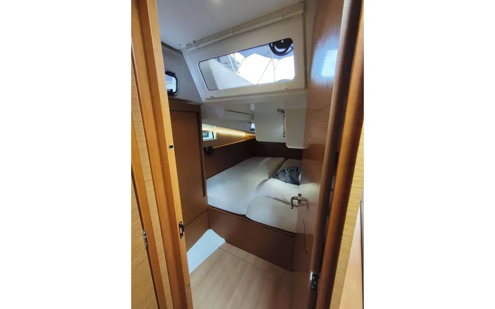 slider 13 Jeanneau Sun Odyssey 490