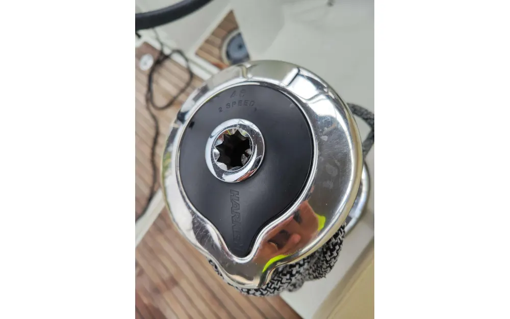 slider 25 Jeanneau Sun Odyssey 490