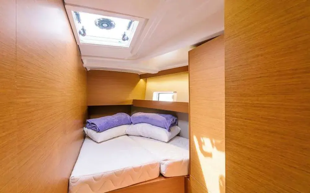 slider 33 Jeanneau Sun Odyssey 490