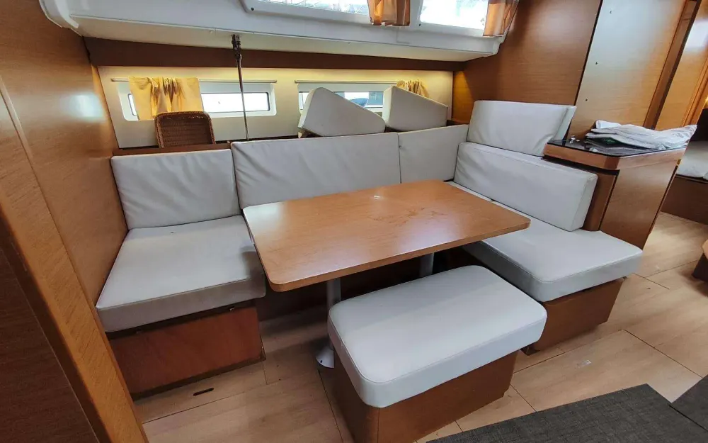 slider 36 Jeanneau Sun Odyssey 490