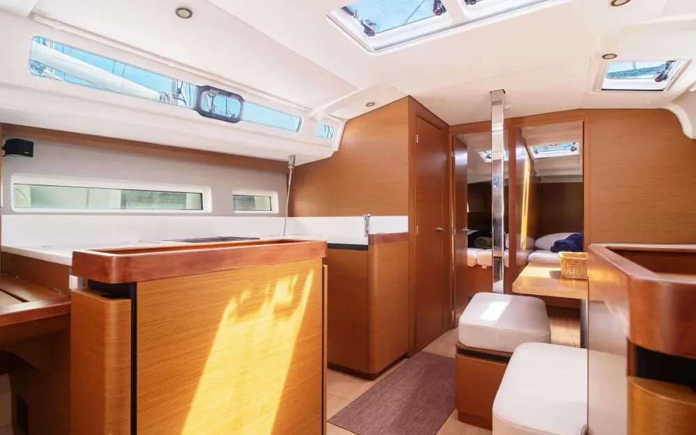 slider 5 Jeanneau Sun Odyssey 440