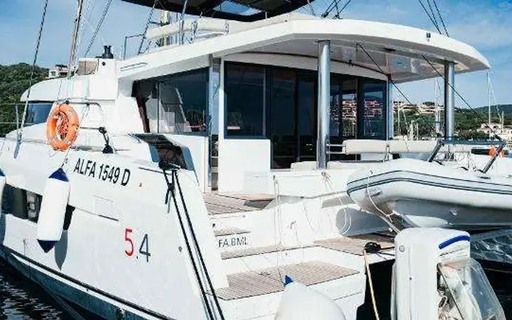 slider 0 Bali Catamarans Bali 5.4