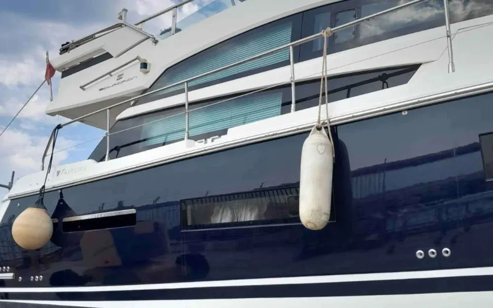 slider 9 Fairline Squadron 42