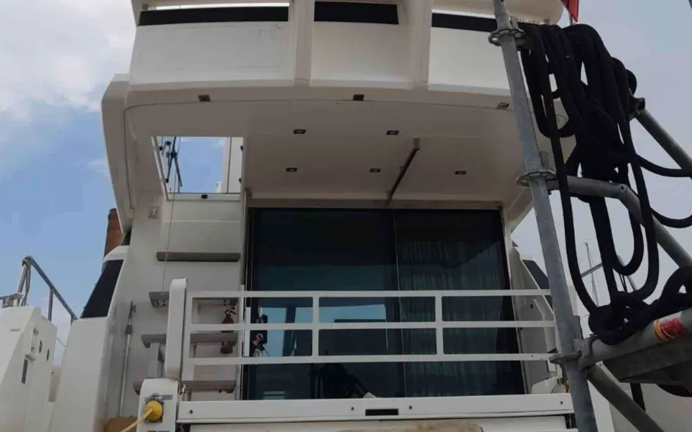 slider 18 Fairline Squadron 42