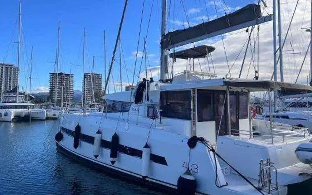 slider 1 Bali Catamarans Bali 4.3