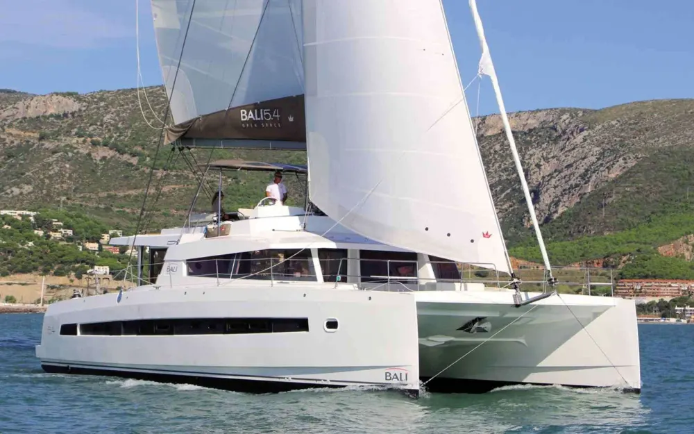 slider 0 Bali Catamarans Bali 5.4