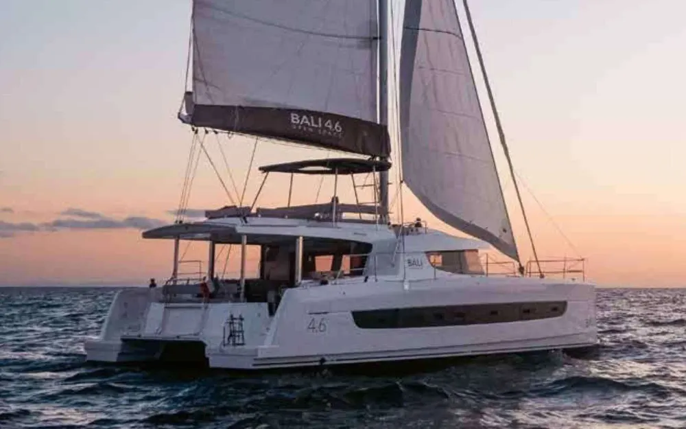 slider 0 Bali Catamarans Bali 4.6