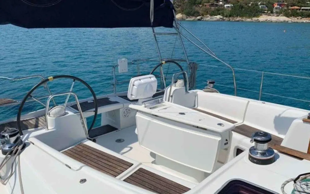 slider 19 Beneteau Oceanis 43