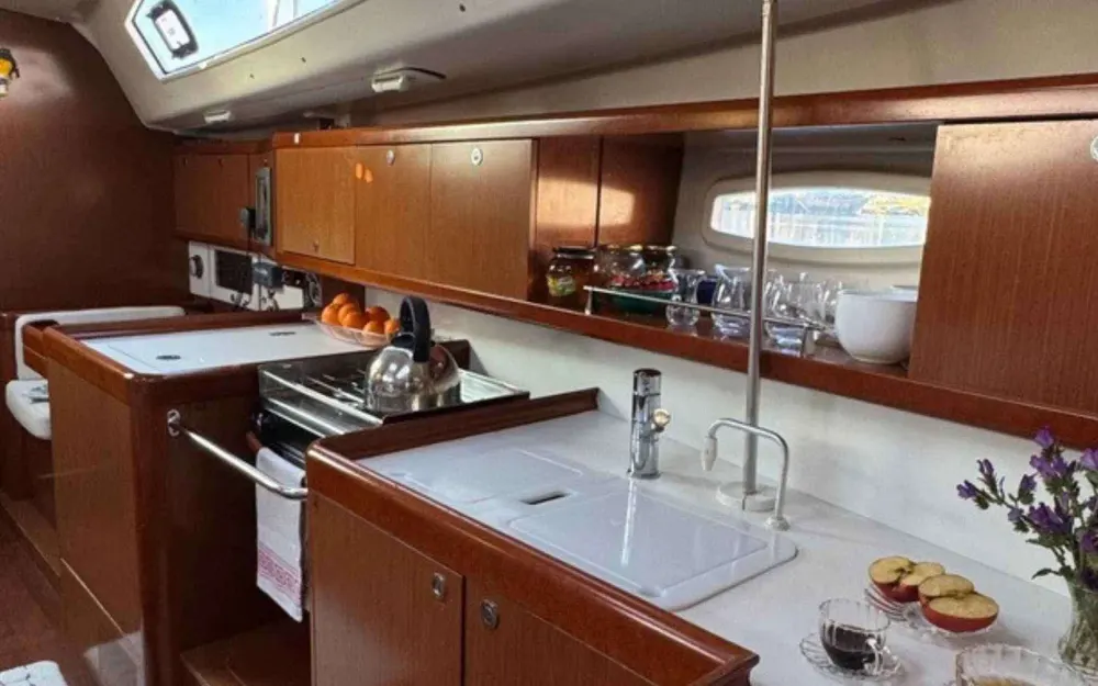 slider 22 Beneteau Oceanis 43