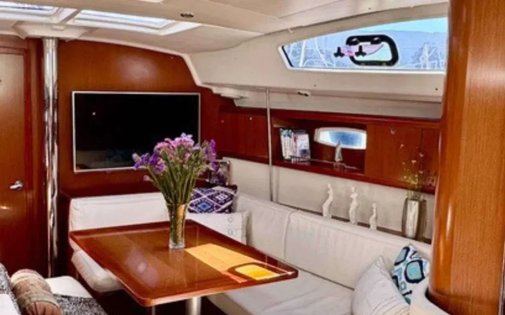 slider 23 Beneteau Oceanis 43